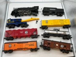 Lionel 6-8900, 6-9348, 6-9321, 6-7712, 6-9322, 6-9880, 6-9323 ATSF Santa Fe Famous American Railroad Series Railroad Freight Car Set (Set Of 7) Caboose In Wrong Box O Scale Used Excellent(Lionel 6 8900 6 9348 6 9321 6 7712 6 9322 6 9880 6 9323 Atsf Santa Fe Famous American Railroad Series Railroad Freight Car Set Set Of 7 O Scale Used Excellent)