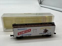 Model Power Budweiser Beer Reefer Car N SCALE Like New(Model Power Budweiser Beer Reefer Car N Scale Like New)