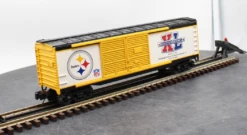 MTH 30-74366 Pittsburgh Steelers 40 Foot Double Door Boxcar NFL Super Bowl XL O Scale Like New(Mth 30 74366 Pittsburgh Steelers 40 Foot Double Door Boxcar Nfl Super Bowl Xl O Scale Like New)
