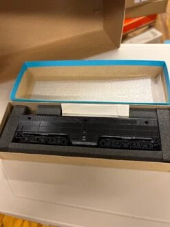 Athearn 3361 PB-1 Dummy Undecorated HO SCALE(Athearn 3361 Pb 1 Dummy Undecorated Ho Scale)