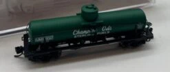 Inter Mountain 66329-03 Champion Oils Sterling Fuels Tank Car Green N SCALE Like New(Inter Mountain 66329 03 Champion Oils Sterling Fuels Tank Car Green N Scale Like New)