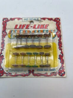 Life-Like Package Of 12 Circus Wagon Wheels S806 Ho Scale NEW(Life Like Package Of 12 Circus Wagon Wheels S806 Ho Scale New)