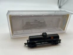 Bachmann 17855 Single Dome Tank Phillips 66 N ScaleUsed Excellent(Bachmann 17855 Single Dome Tank Phillips 66 N Scale Used Excellent)