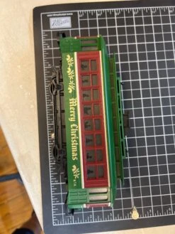 MTH Green Christmas Trolley O SCALE Used Excellent No Box(Mth Green Christmas Trolley O Scale Used Excellent No Box) -BRADY’S TRAINS MODELs 25E7595E ED3D 4149 9BDE EFEA61E6FDB8