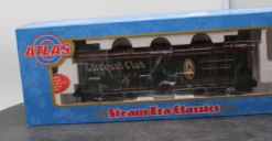 Atlas 8195 Clicquot Club Ginger Ale #1427 40' Wood Reefer 3 Rail Steam Era ClassicsO SCALE NEW(Atlas 8195 Clicquot Club Ginger Ale 1427 40 Wood Reefer 3 Rail Steam Era Classics O Scale New)