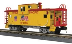 MTH Railking 30-77403 Union Pacific UP Extended Vision Caboose O SCALE NEW(Mth Railking 30 77403 Union Pacific Up Extended Vision Caboose O Scale New)