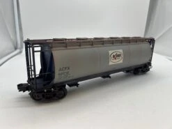 Atlas 6307-1 Kerr McGee Covered Hopper O SCALE Used Excellent Damaged Box Weathered As Is(Atlas 6307 1 Kerr Mcgee Covered Hopper O Scale Used Excellent Damaged Box) -BRADY’S TRAINS MODELs 3973708E 532E 4889 A4BD 5988582294C1