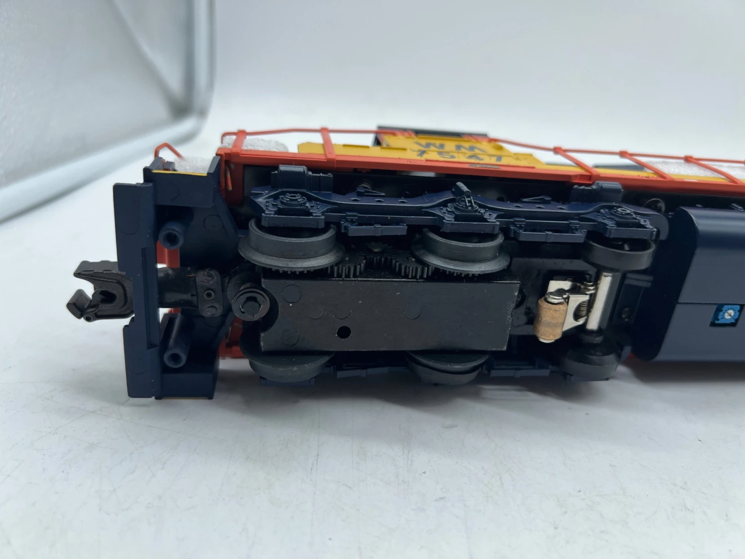 MTH Premier 20-2216-1 Chessie SD40-2 Diesel Engine - Chessie Cab WM 7547 With Proto #2O SCALE. Used Excellent(Mth Premier 20 2216 1 Chessie Sd40 2 Diesel Engine Chessie Cab Wm 7547 With Proto 2 O Scale Used Excellent) 8 MTH Premier 20-2216-1 Chessie SD40-2 Diesel Engine - Chessie Cab WM 7547 With Proto #2O SCALE. Used Excellent(Mth Premier 20 2216 1 Chessie Sd40 2 Diesel Engine Chessie Cab Wm 7547 With Proto 2 O Scale Used Excellent) - Image 6