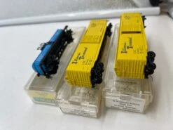 Set Of 3 Assorted Freight Cars 008-- Illinois Termina, DOW Chemicals Tanker N SCALE Like New(Set Of 3 Assorted Freight Cars 008 Illinois Termina Dow Chemicals Tanker N Scale Like New)