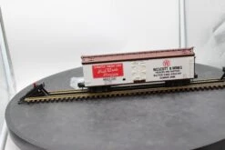 K-Line K742-8028 Mid West Hennery Wood Sided Reefer O Scale Used Excellent(K Line K742 8028 Mid West Hennery Wood Sided Reefer O Scale Used Excellent) -BRADY’S TRAINS MODELs 496d6294ed940b6a20c0ad89332c2a49