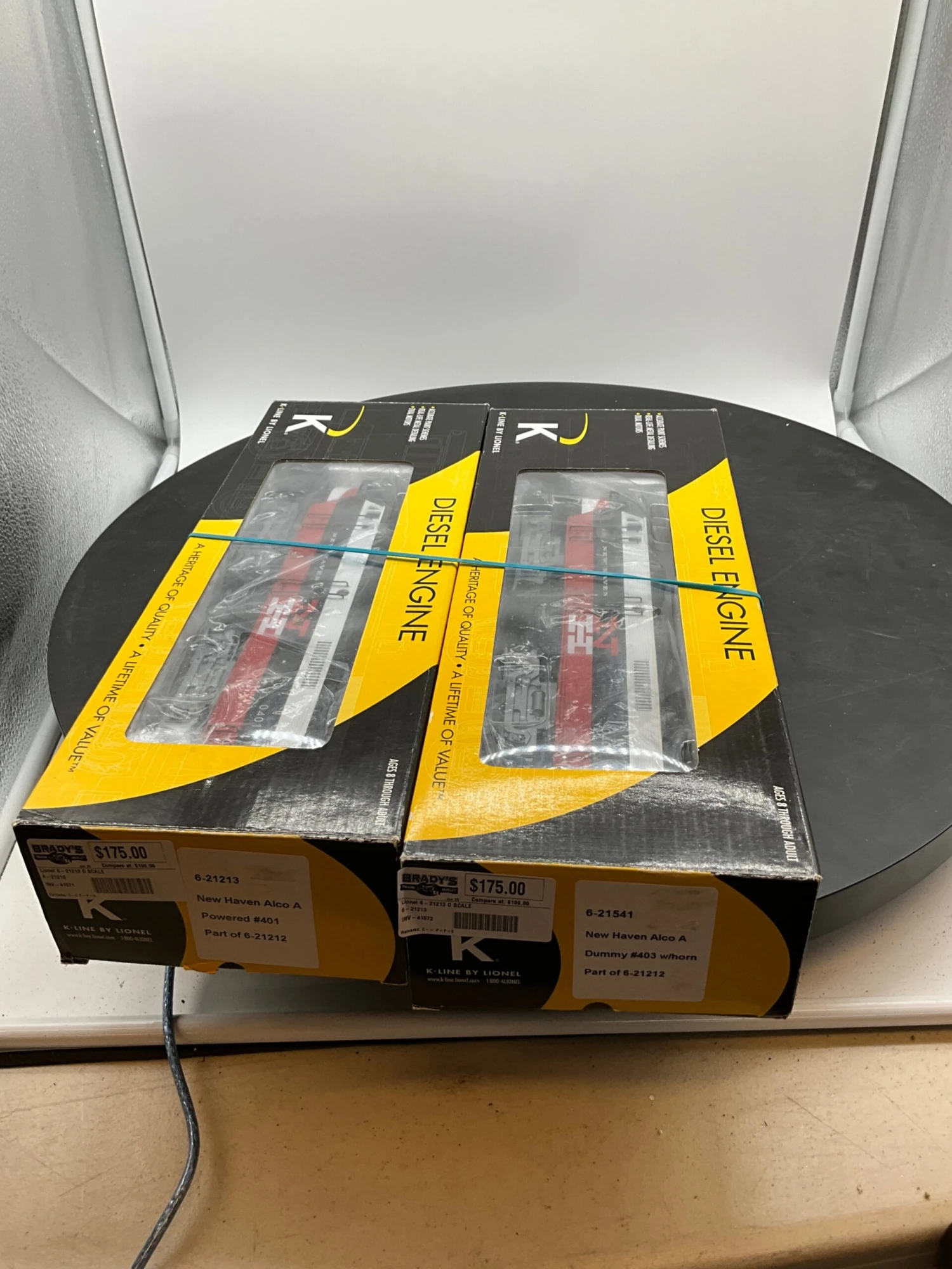 Lionel KLINE 6-21213, 6-21541 New Haven AA Alco A Dummy #403 Diesel Locomotives (Set Of 2) O Scale Like New(Lionel Kline 6 21213 6 21541 New Haven Aa Alco A Dummy 403 Diesel Locomotives Set Of 2 O Scale Like New) 8 Lionel KLINE 6-21213, 6-21541 New Haven AA Alco A Dummy #403 Diesel Locomotives (Set Of 2) O Scale Like New(Lionel Kline 6 21213 6 21541 New Haven Aa Alco A Dummy 403 Diesel Locomotives Set Of 2 O Scale Like New) - Image 6