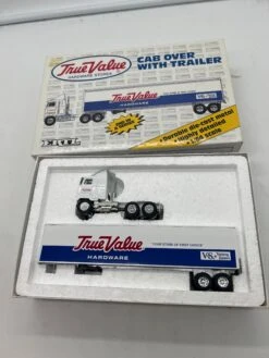 ERTL 9523 TRUE VALUE HARDWARE CAB OVER WITH TRAILER 1:64 SCALE NEW(Ertl 9523 True Value Hardware Cab Over With Trailer 1 64 Scale New)