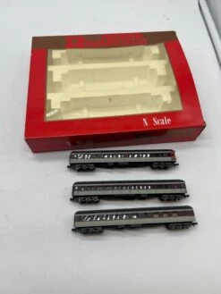 Arnold Rivarossi 0554 Lackawanna Heavyweight Passenger Set 3 Pcs N Scale Like New Damaged Box(Arnold Rivarossi 0554 Lackawanna Heavyweight Passenger Set 3 Pcs N Scale Like New Damaged Box)