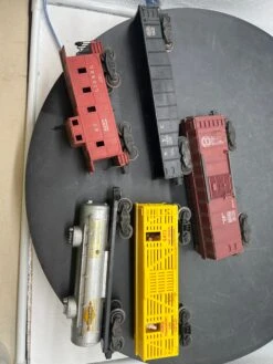 Lionel Postwar/Vintage Assorted Freight Cars Lot Of 5: 96743, 6473, 6465, 6462, 6257 O SCALE Used No Box AS IS(Lionel Postwar Vintage Assorted Freight Cars Lot Of 5 96743 6473 6465 6462 6257 O Scale Used No Box)