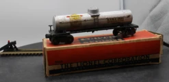 Lionel Postwar 2555 Sunoco METAL Tank Car With Flying Shoes O SCALE Used Excellent Damaged Box(Lionel Postwar 2555 Sunoco Metal Tank Car With Flying Shoes O Scale Used Excellent Damaged Box)