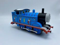 Lionel 6-85324 THOMAS & FRIENDS CHRISTMAS FREIGHT LIONCHIEF SET WITH BLUETOOTH O SCALE NEW(Lionel 6 85324 Thomas Friends Christmas Freight Lionchief Set With Bluetooth O Scale New) -BRADY’S TRAINS MODELs 685324S 02