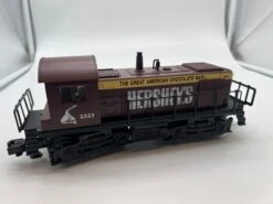 K-Line Hershey's S-2 Dual Motor Diesel Switcher 2323 O Scale Like New(K Line Hersheys S 2 Dual Motor Diesel Switcher 2323 O Scale Like New)