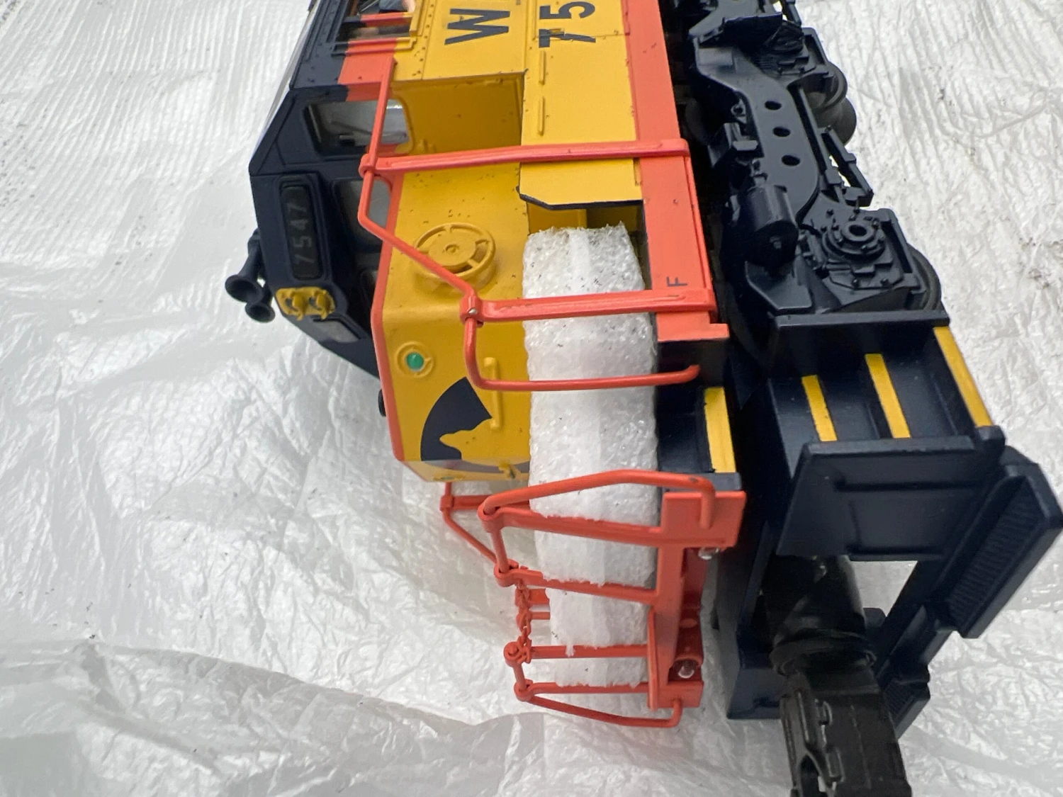 MTH Premier 20-2216-1 Chessie SD40-2 Diesel Engine - Chessie Cab WM 7547 With Proto #2O SCALE. Used Excellent(Mth Premier 20 2216 1 Chessie Sd40 2 Diesel Engine Chessie Cab Wm 7547 With Proto 2 O Scale Used Excellent) 11 MTH Premier 20-2216-1 Chessie SD40-2 Diesel Engine - Chessie Cab WM 7547 With Proto #2O SCALE. Used Excellent(Mth Premier 20 2216 1 Chessie Sd40 2 Diesel Engine Chessie Cab Wm 7547 With Proto 2 O Scale Used Excellent) - Image 9