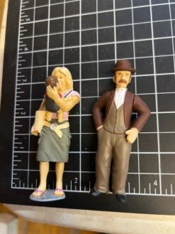 Set Of 2 Figures #004 G SCALE Like New No Box(Set Of 2 Figures 004 G Scale Like New No Box) -BRADY’S TRAINS MODELs 7565F827 C26D 48E5 93C5 9CC71474E897