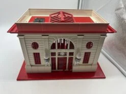 Lionel 6-13800 #1115 Operating Passenger Station Tinplate Cream/red Standard Gauge Used Excellent Damaged Box(Lionel 6 13800 1115 Operating Passenger Station Tinplate Cream Red Standard Gauge Used Excellent Damaged Box)
