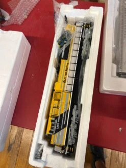 MTH Premier20-20429-1 ElectroMotive SD70ACe Diesel Engine W/Proto-Sound 3.0 (Hi-Rail Wheels) No Box (Exposed To Water), Product LN(Mth 20 20429 1 No Box Exposed To Water Product Ln)