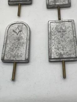 Set Of 6 Gravestones Metal Detailed G SCALE Like New No Box(Set Of 6 Gravestones Metal Detailed G Scale Like New No Box) -BRADY’S TRAINS MODELs 8B68EEC4 397A 46B9 8E74 2A8E93F5FD06