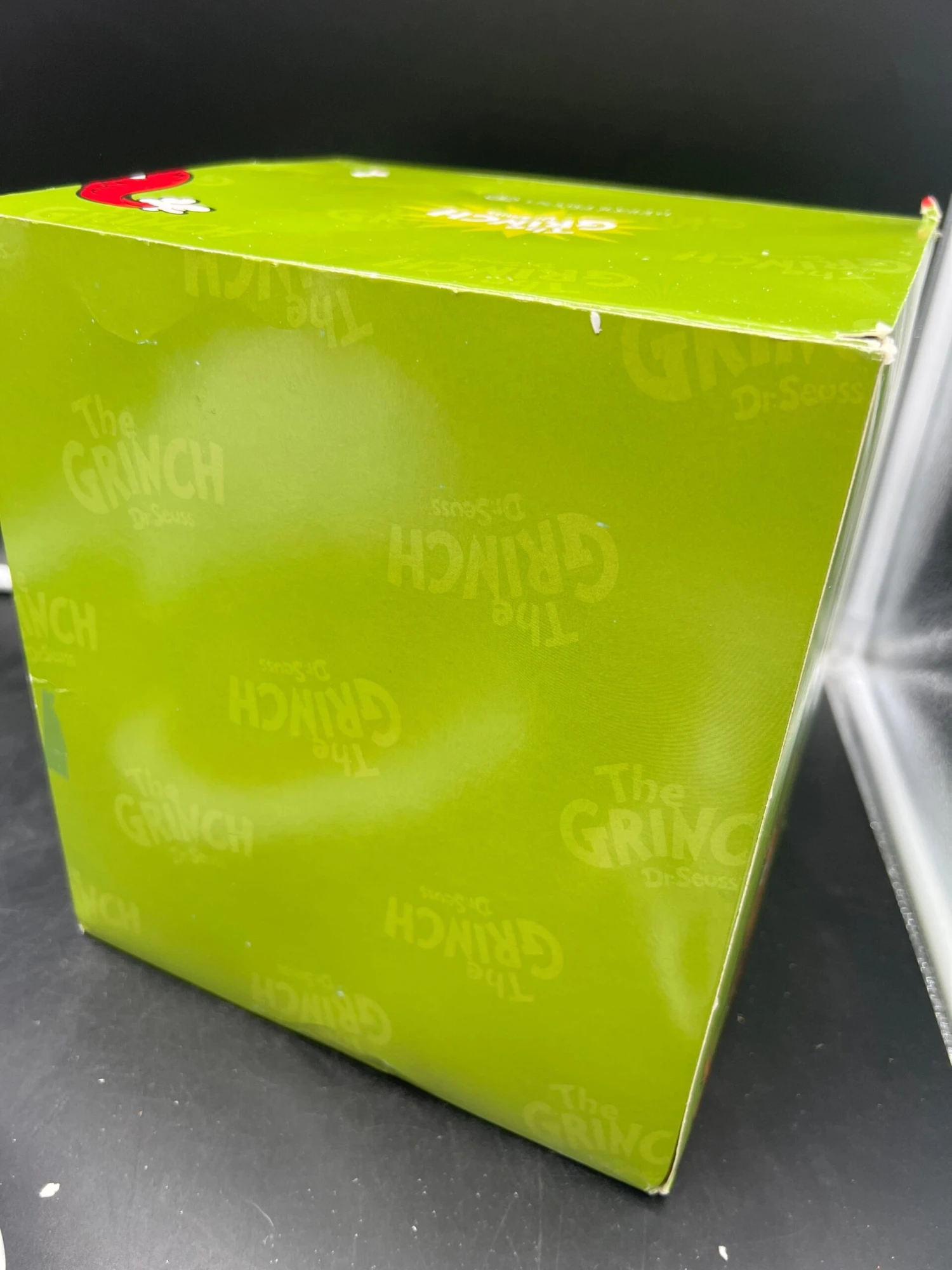 Dept 56 #803393 The Grinch "Who-Ville Music Shop" Building Like New(Dept 56 803393 The Grinch Who Ville Music Shop Building Like New) 15 Dept 56 #803393 The Grinch "Who-Ville Music Shop" Building Like New(Dept 56 803393 The Grinch Who Ville Music Shop Building Like New) - Image 13