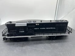 Lionel 6-18513 New York Central NYC GP-7 Diesel EngineO SCALE NEW(Lionel 6 18513 New York Central Nyc Gp 7 Diesel Engine O Scale New)