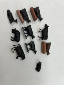 HOFIGURES BLACK COWS PACK 1HO SCALE Used No Box(Hofigures Black Cows Pack 1 Ho Scale Used Excellent No Box)