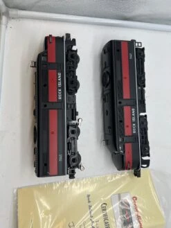 Lionel 6-38371 #2031 ROCK ISLAND ALCO AA DIESELS #2031 POSTWAR CELEBRATION PWC O SCALE Like New(Lionel 6 38371 2031 Rock Island Alco Aa Diesels 2031 Postwar Celebration Pwc O Scale Like New) -BRADY’S TRAINS MODELs 9D901BB8 832A 4710 BBC8 3BD555EB4D3D