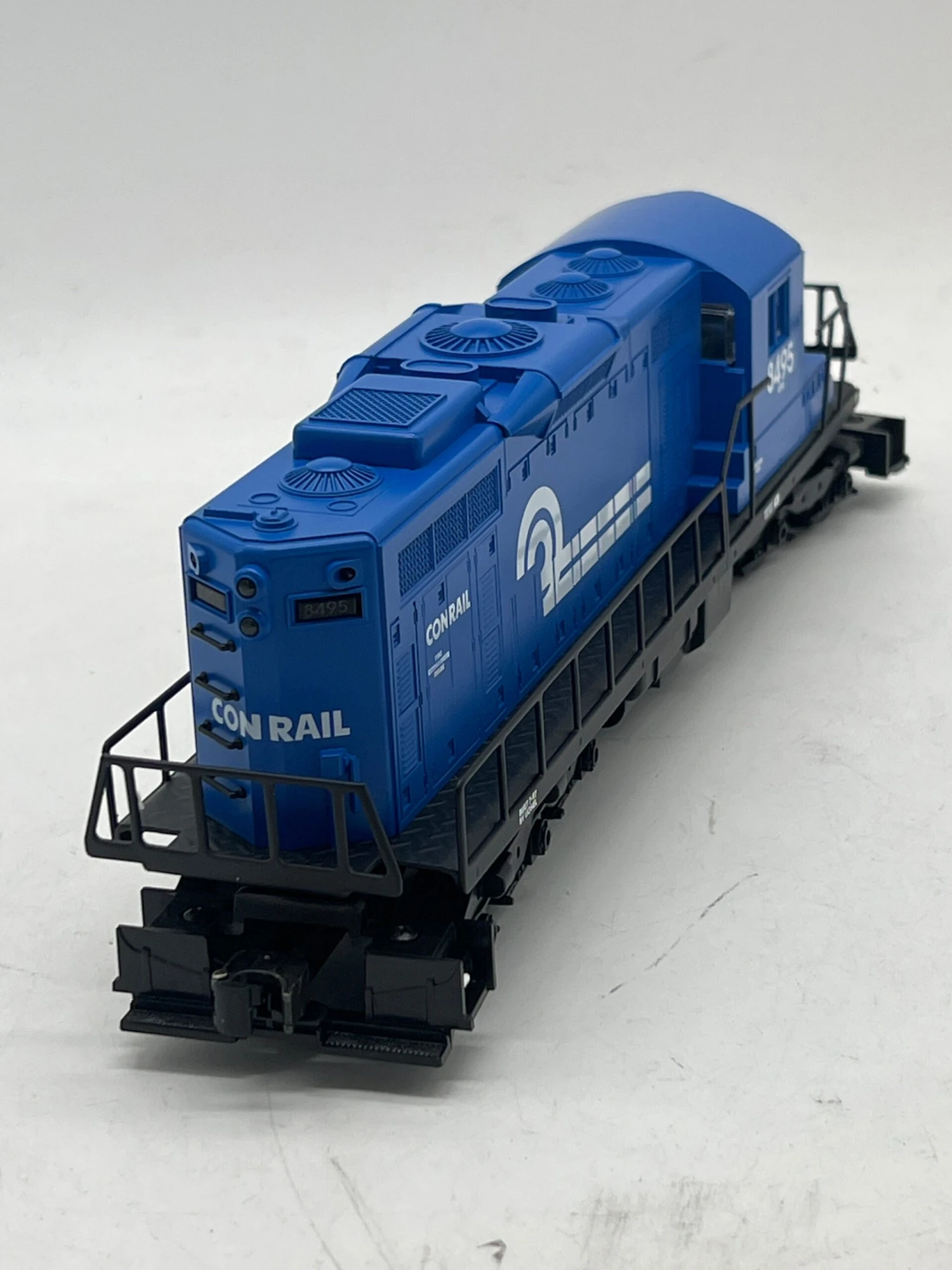 Lionel 6-18566 8495 Conrail SD-20 Powered Diesel Locomotive O Scale Like New(Lionel 6 18566 8495 Conrail Sd 20 Powered Diesel Locomotive O Scale Like New) 6 Lionel 6-18566 8495 Conrail SD-20 Powered Diesel Locomotive O Scale Like New(Lionel 6 18566 8495 Conrail Sd 20 Powered Diesel Locomotive O Scale Like New) - Image 4