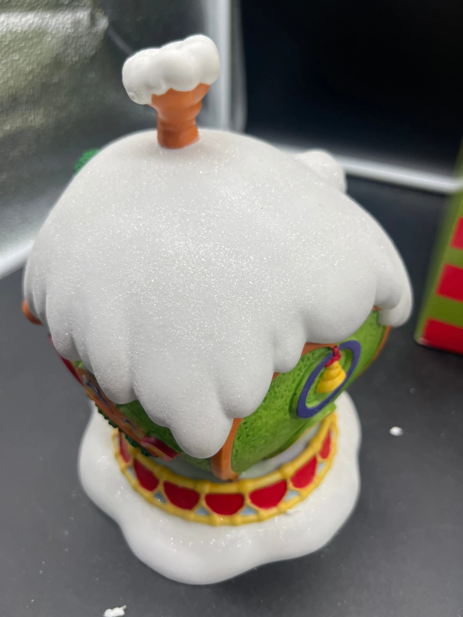 Dept 56 #803393 The Grinch "Who-Ville Music Shop" Building Like New(Dept 56 803393 The Grinch Who Ville Music Shop Building Like New) 11 Dept 56 #803393 The Grinch "Who-Ville Music Shop" Building Like New(Dept 56 803393 The Grinch Who Ville Music Shop Building Like New) - Image 9