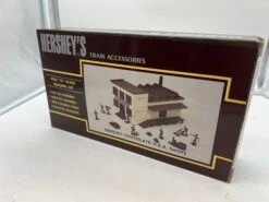 K-Line K-40112 Hershey Chocolate Town USA Factory Building Kit 1992 O SCALE NEW(K Line K 40112 Hershey Chocolate Town Usa Factory Building Kit 1992 O Scale New)