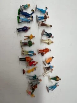 HOFIGURES RANDOM PACK 1 HO SCALE Used Excellent No Box(Hofigures Random Pack 1 Ho Scale Used Excellent No Box)