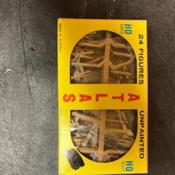 Atlas 792 Set Of 24 Unpainted Figures(Atlas 792 Set Of 24 Unpainted Figures)