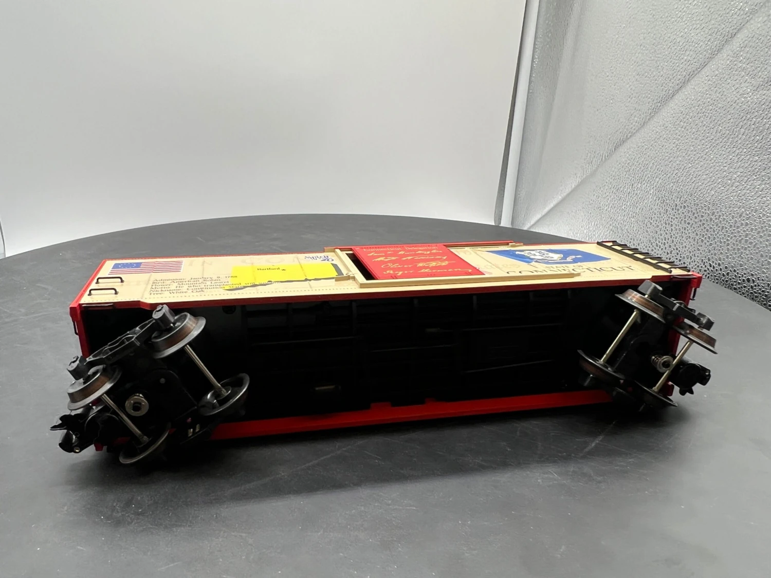 K-Line K761-7605 Spirit Of '76 Connecticut State Boxcar O SCALE Like New(K Line K761 7605 Spirit Of 76 Connecticut State Boxcar O Scale Like New) 8 K-Line K761-7605 Spirit Of '76 Connecticut State Boxcar O SCALE Like New(K Line K761 7605 Spirit Of 76 Connecticut State Boxcar O Scale Like New) - Image 6