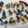 HO FIGURES RANDOM PACK 4 HO SCALE Used Excellent No Box(Hofigures Random Pack 4 Ho Scale Used Excellent No Box)