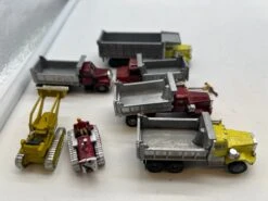 Construction Site Vehicles, Figures, Details HO SCALE (9 Pc)Used No Box(Construction Site Vehicles Figures Details Ho Scale 9 Pc Used No Box) -BRADY’S TRAINS MODELs F1FA2937 C0FC 400A 8900 2117DC0D9D5B