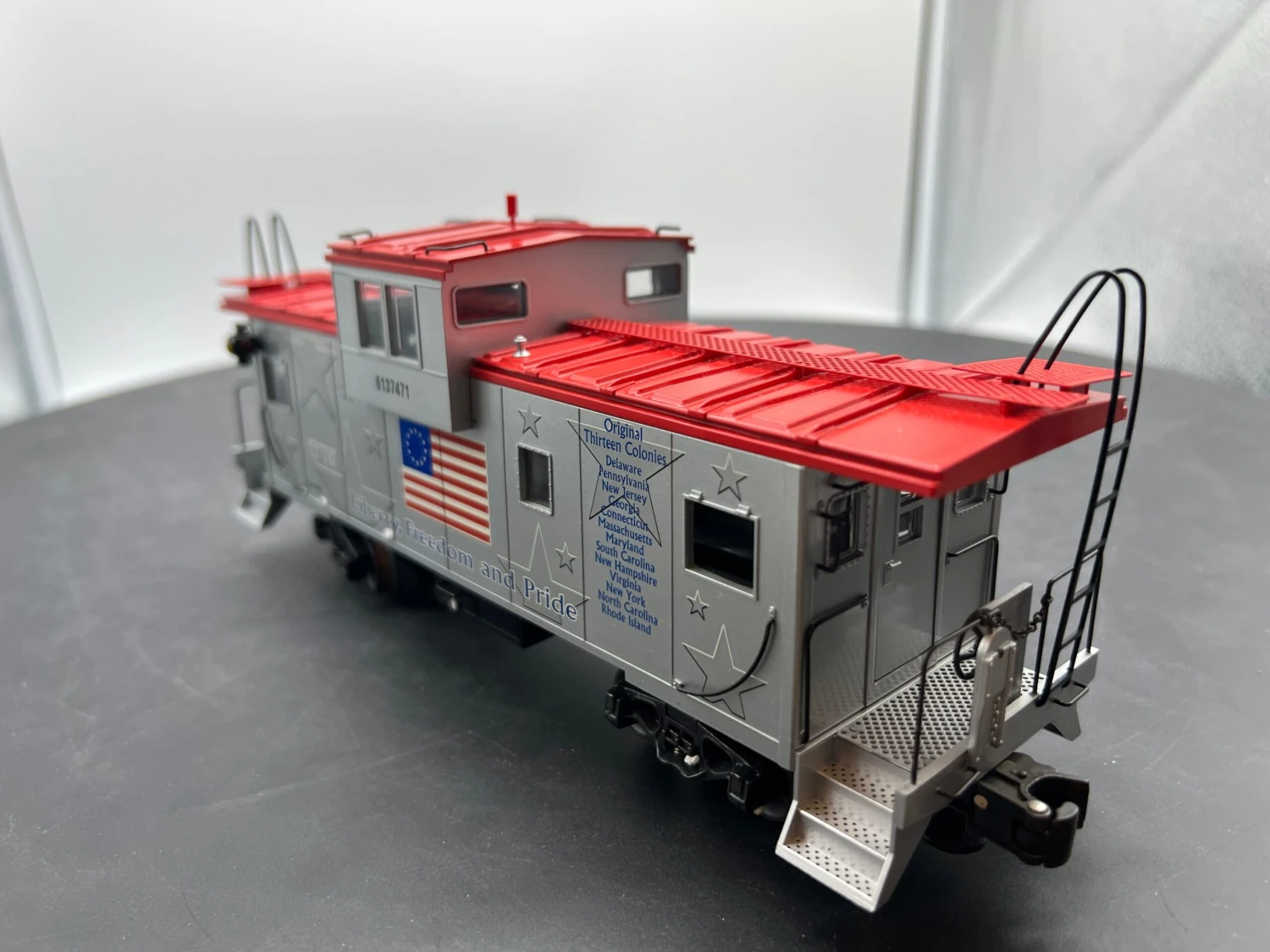 K-Line K613-7471 Spirit Of 76 13 COLONIES SCALE EXTENDED VISION CABOOSE O SCALE Used Excellent AS IS(K Line K613 7471 Spirit Of 76 13 Colonies Scale Extended Vision Caboose O Scale Used Excellent) 3 K-Line K613-7471 Spirit Of 76 13 COLONIES SCALE EXTENDED VISION CABOOSE O SCALE Used Excellent AS IS(K Line K613 7471 Spirit Of 76 13 Colonies Scale Extended Vision Caboose O Scale Used Excellent)