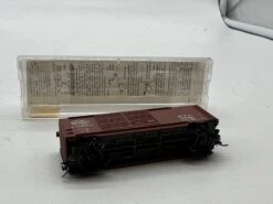 Micro-Trains New York Central MM Coupler 40' Double Door Boxcar 23160 N SCALE LIKE NEW(Micro Trains New York Central Mm Coupler 40 Double Door Boxcar 23160 N Scale New) -BRADY’S TRAINS MODELs IMG 6493
