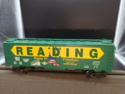 K-Line K-7615 Reading Classic Box Car O SCALE Like New(K Line K 7615 Reading Classic Box Car O Scale Like New)