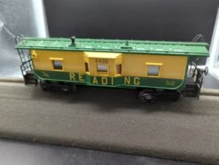 Lionel O Gauge 6-6439 Lighted Bay Window Freight Train Caboose O SCALE Like New Damaged Box(Lionel O Gauge 6 6439 Lighted Bay Window Freight Train Caboose O Scale Like New Damaged Box)