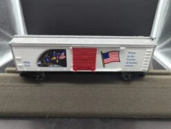 Lionel #6-19516 Old Glory Reefer Boxcar O SCALE Like New(Lionel 6 19516 Old Glory Reefer Boxcar O Scale Like New)