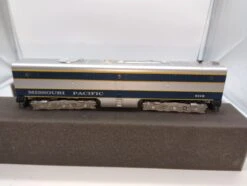 American Flyer By Lionel 6-48118 B Missouri Pacific Unit With Railsounds #8118 S SCALE Like New(American Flyer By Lionel 6 48118 Bmissouri Pacific Unit With Railsounds 8118 O Scale Like New)