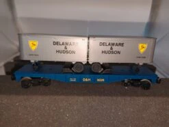 Lionel 6-9226 O Gauge Delaware And Hudson Flatcar With 2 Trailers O SCALE Like New(Lionel 6 9226 O Gauge Delaware And Hudson Flatcar With 2 Trailers O Scale Like New)