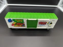 Lionel #6-9662, Donald Duck, Mickey Mouse, Hi-cube Boxcar. O SCALE Like New(Lionel 6 9662 Donald Duck Mickey Mouse Hi Cube Boxcar O Scale Like New)