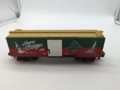 American Flyer By Lionel 1999 Christmas Boxcar 6-48341 Lot 304 S SCALE NEW(American Flyer By Lionel 1999 Christmas Boxcar 6 48341 Lot 304 O Scale New)
