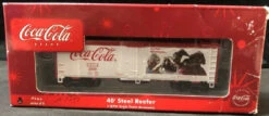 Athearn 8331 Coca-Cola 40' Steel Reefer Holiday Car #6 HO SCALE(Athearn 8331 Coca Cola 40 Steel Reefer Holiday Car 6 Ho Scale)