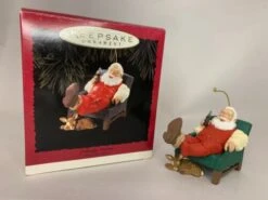 HallmarkOrnament 1994 Relaxing MomentCoca Cola Santa(Hallmark Ornament 1994 Relaxing Moment Coca Cola Santa)